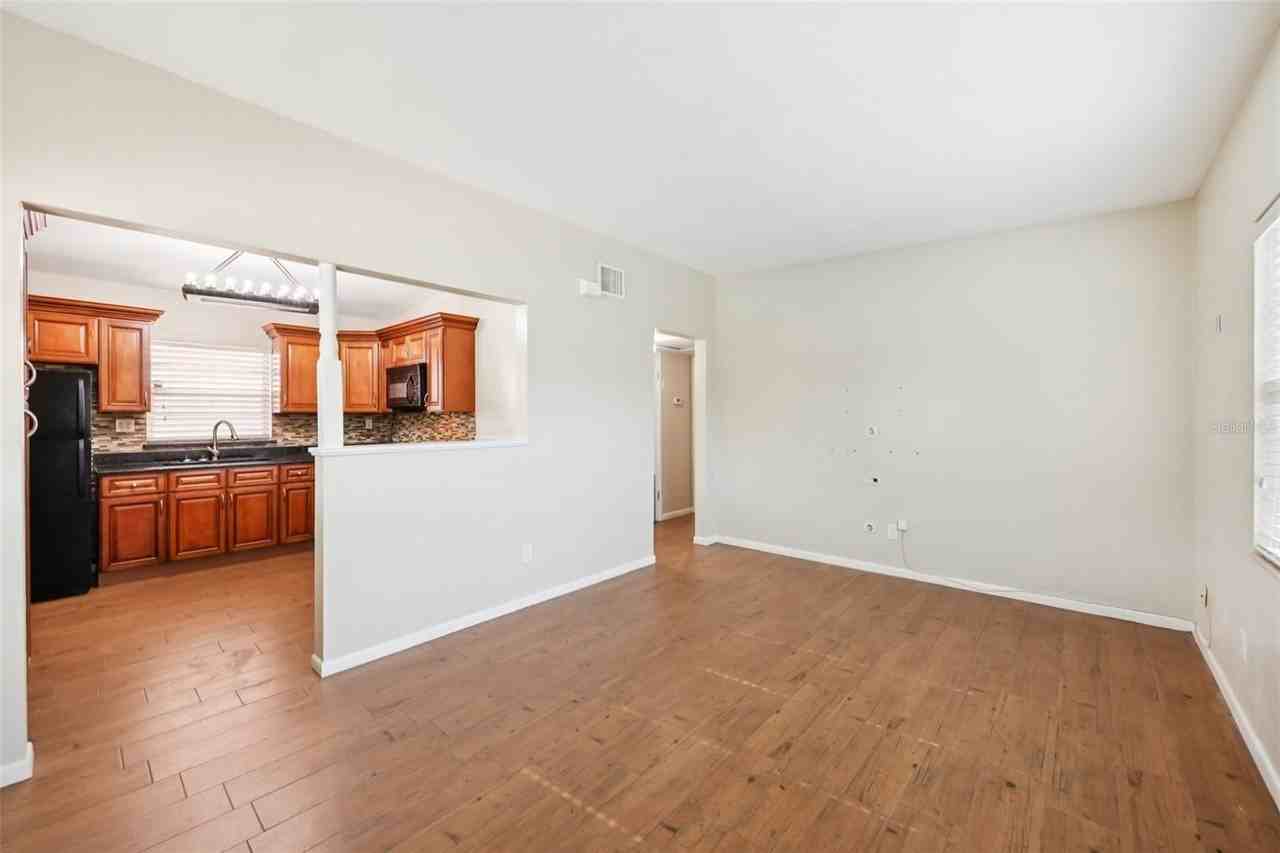 1417 E Harding St - Photo 6 of 26