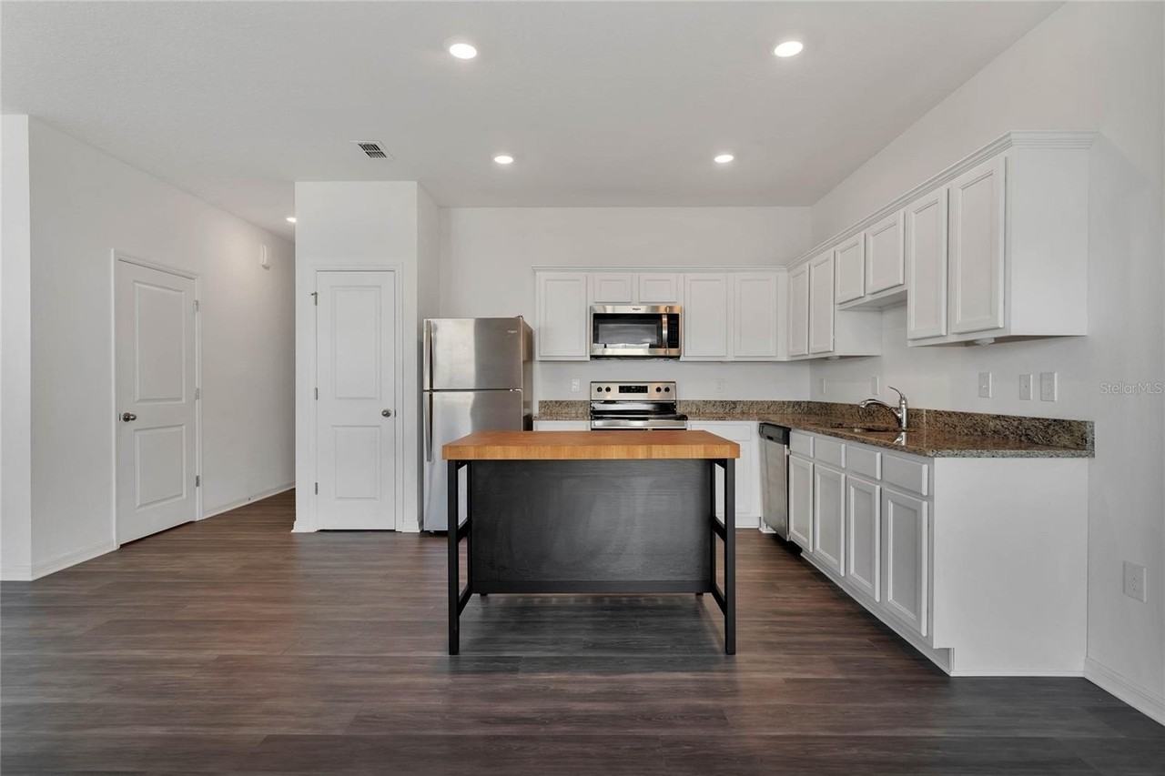 840 Grandin St - Photo 7 of 22