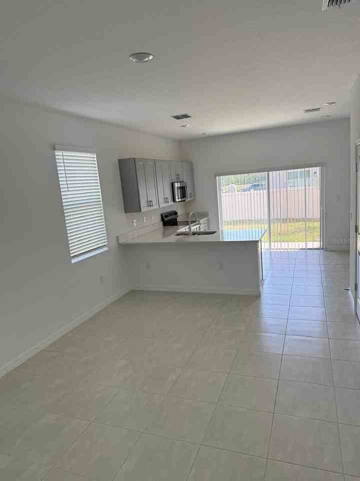 3208 Skyline Loop - Photo 4 of 43