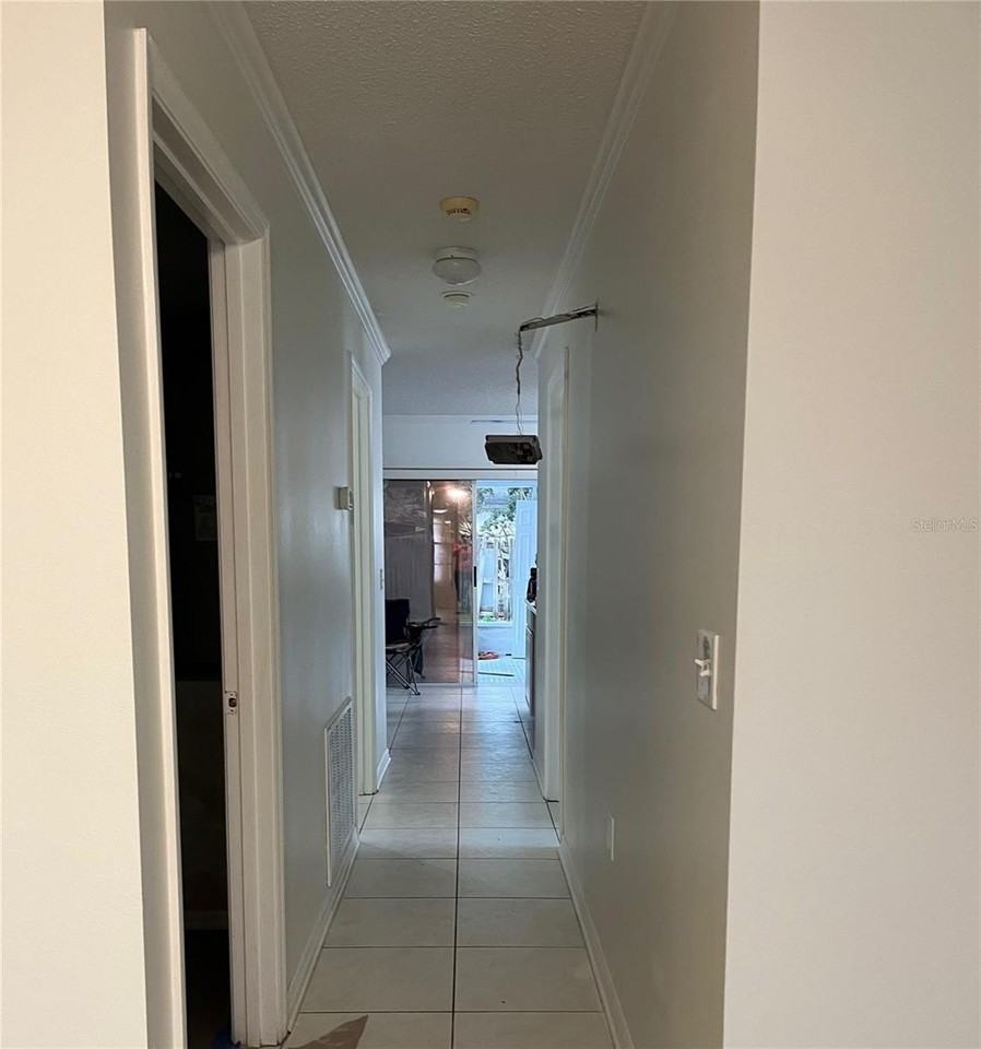 3021 W Tampa Bay Blvd - Photo 3 of 22