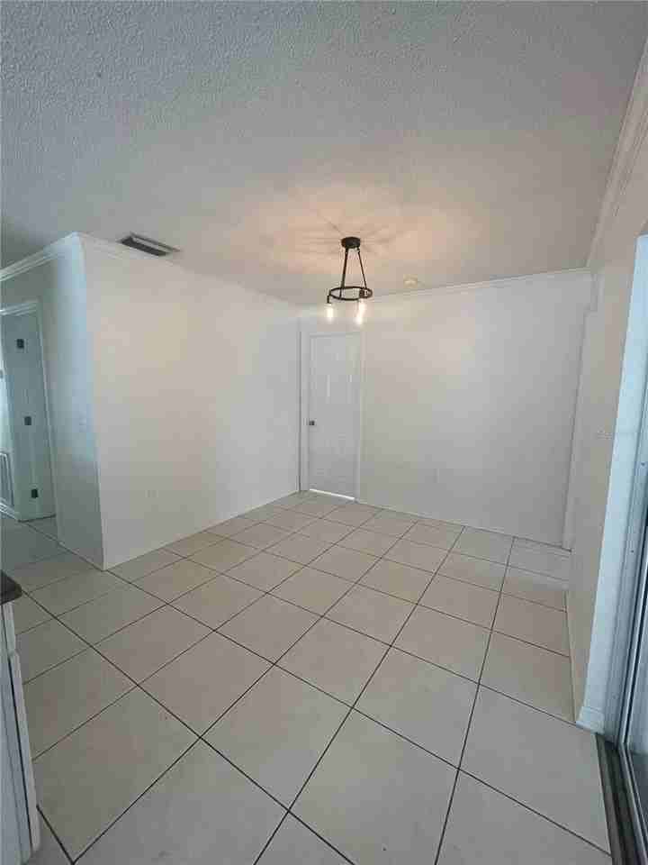3021 W Tampa Bay Blvd - Photo 5 of 22