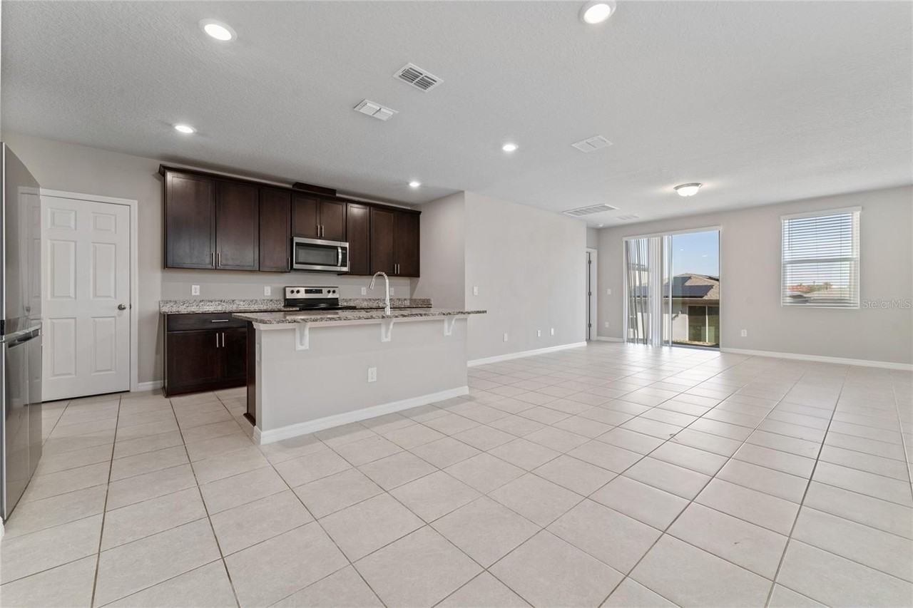 3085 Bella Vista Dr - Photo 5 of 27