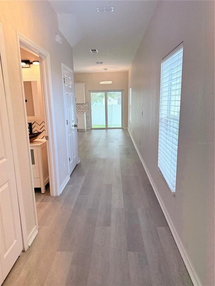 13201 Opal Ct - Photo 5 of 42