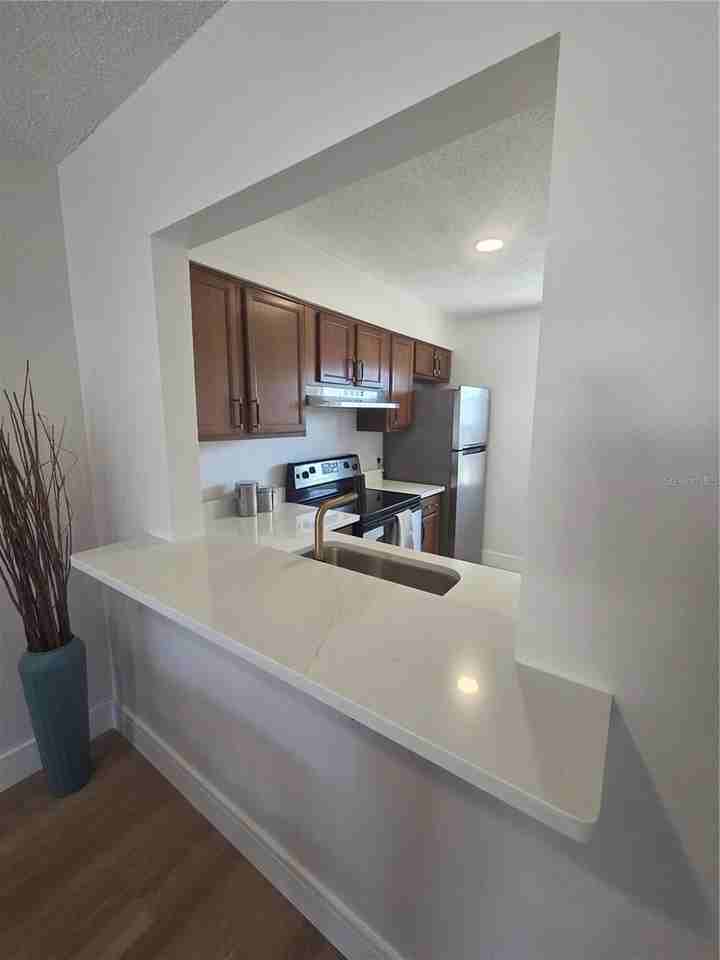 13719 Mission Oaks Blvd - Photo 2 of 12