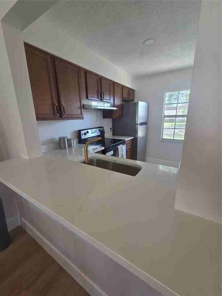 13719 Mission Oaks Blvd - Photo 4 of 12