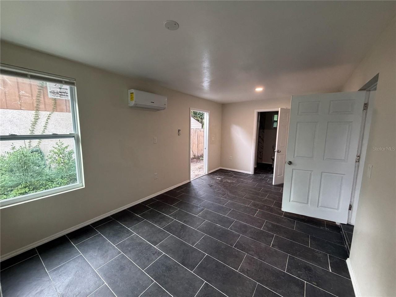 11707 North Dr - Photo 3 of 24
