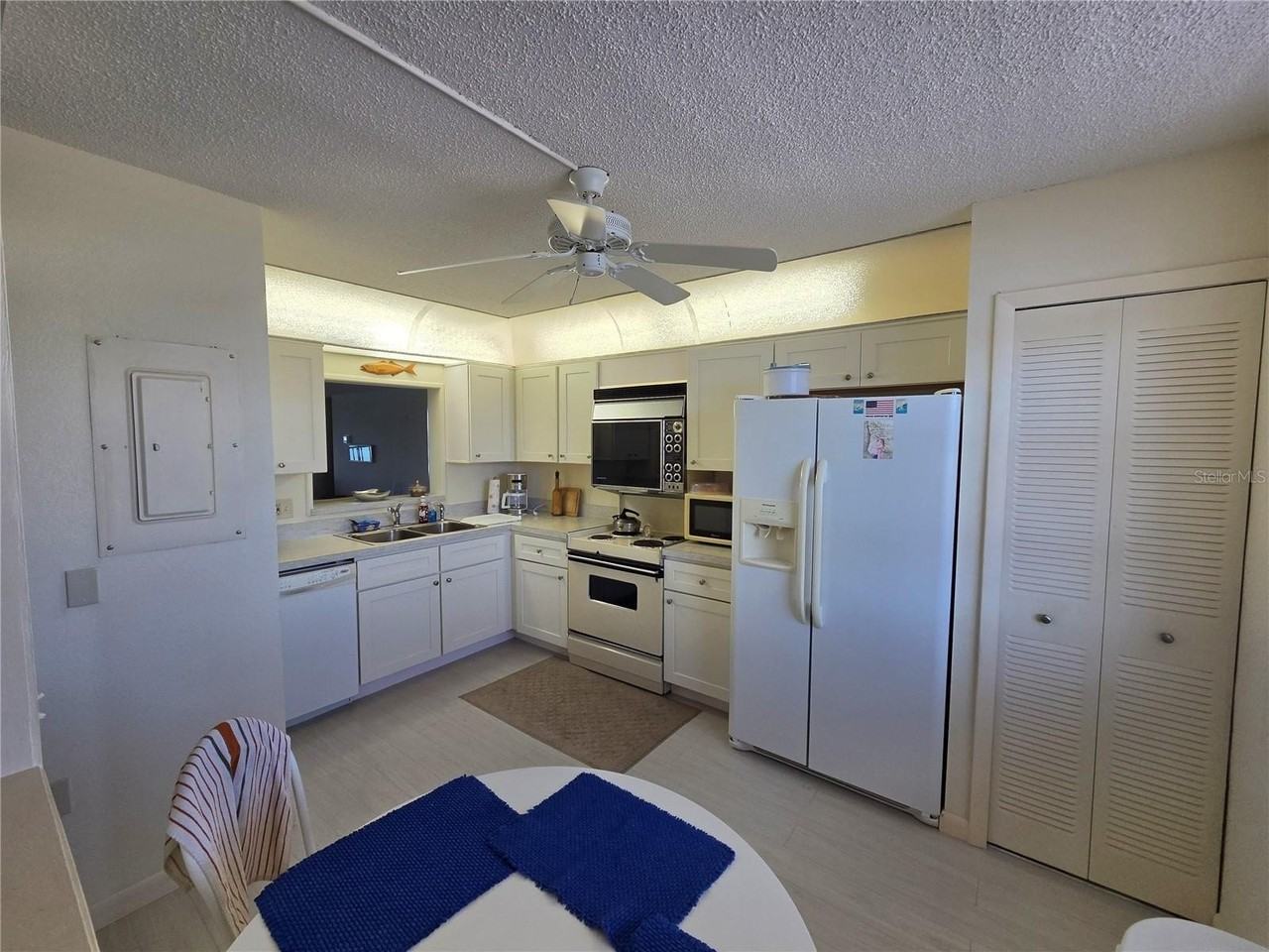 7700 Sun Island Dr S #503 - Photo 5 of 20