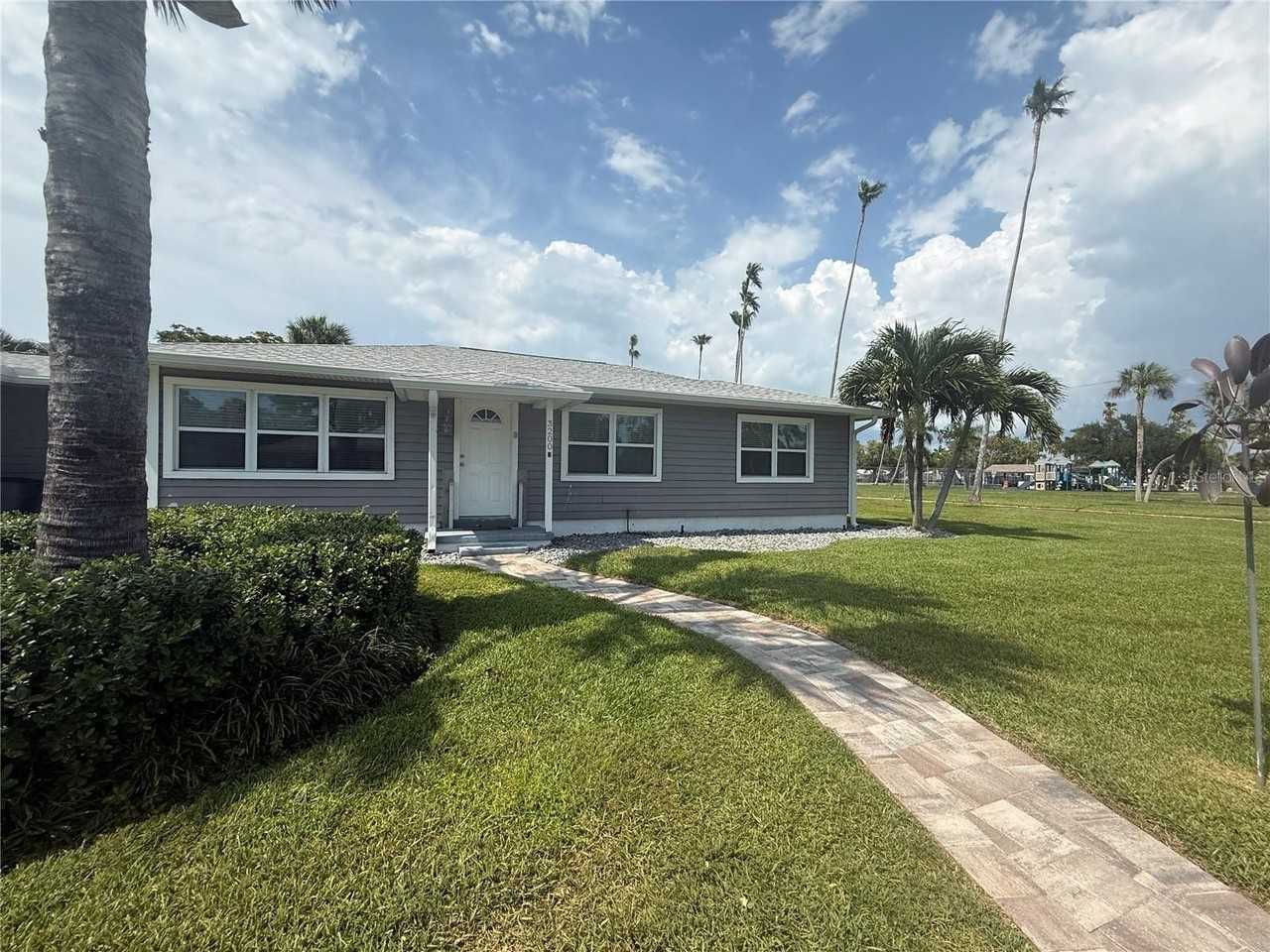 3200 W De Bazan Ave - Photo 4 of 50