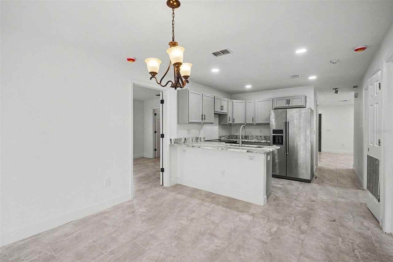 1128 Neville Ave - Photo 7 of 27