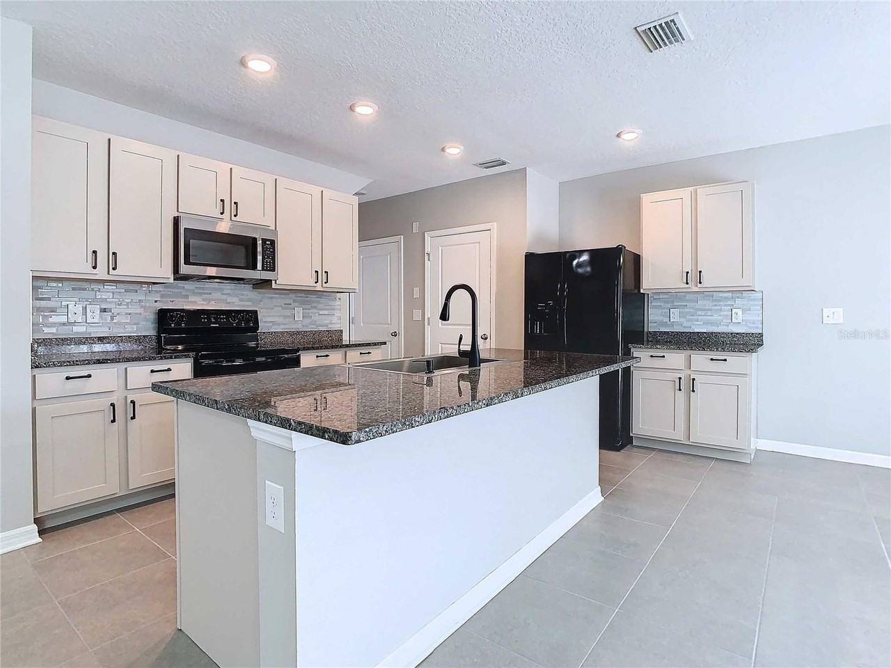 32670 Ansley Bloom Ln - Photo 5 of 50
