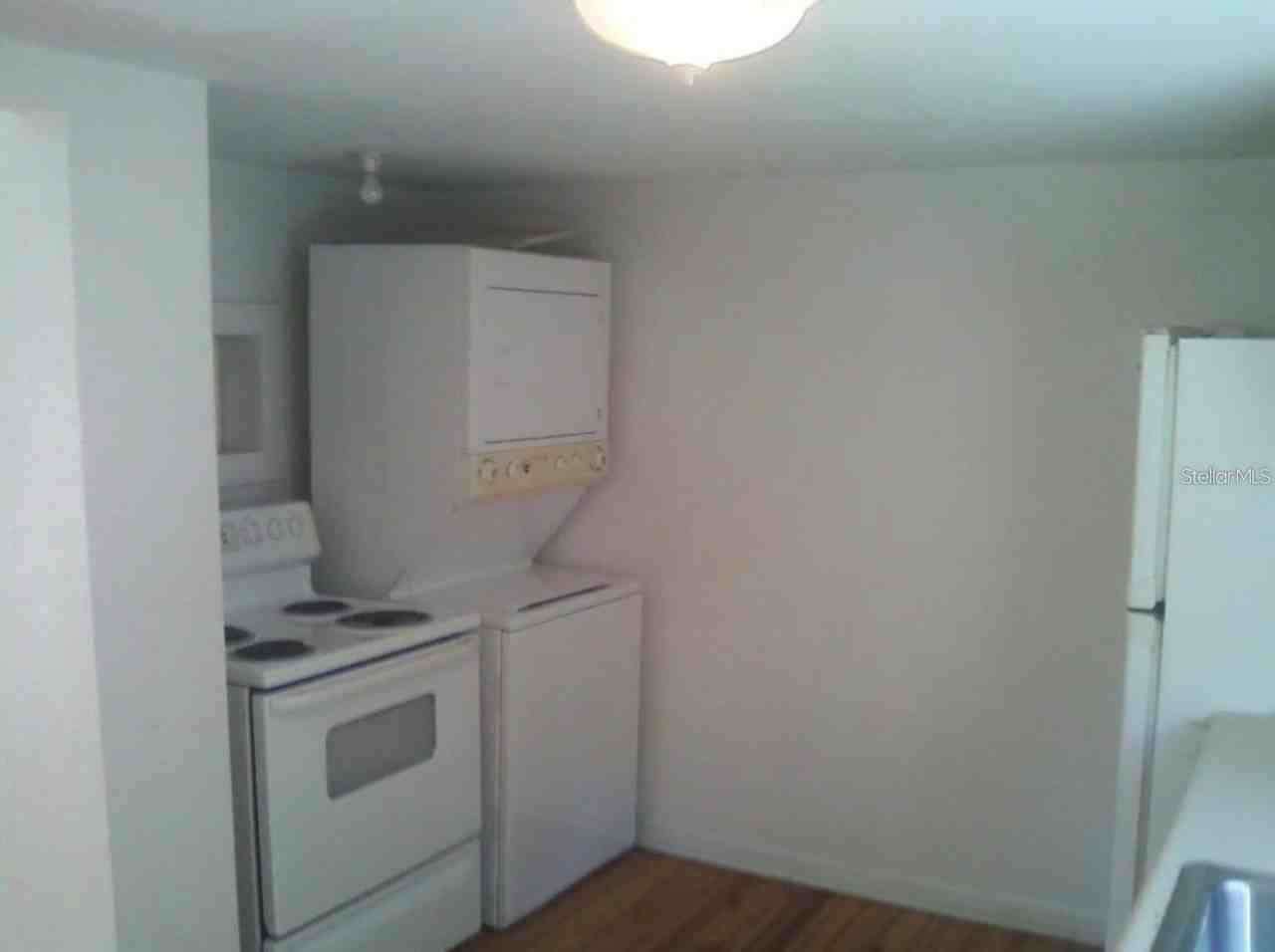 7205 S Manhattan Ave - Photo 4 of 5
