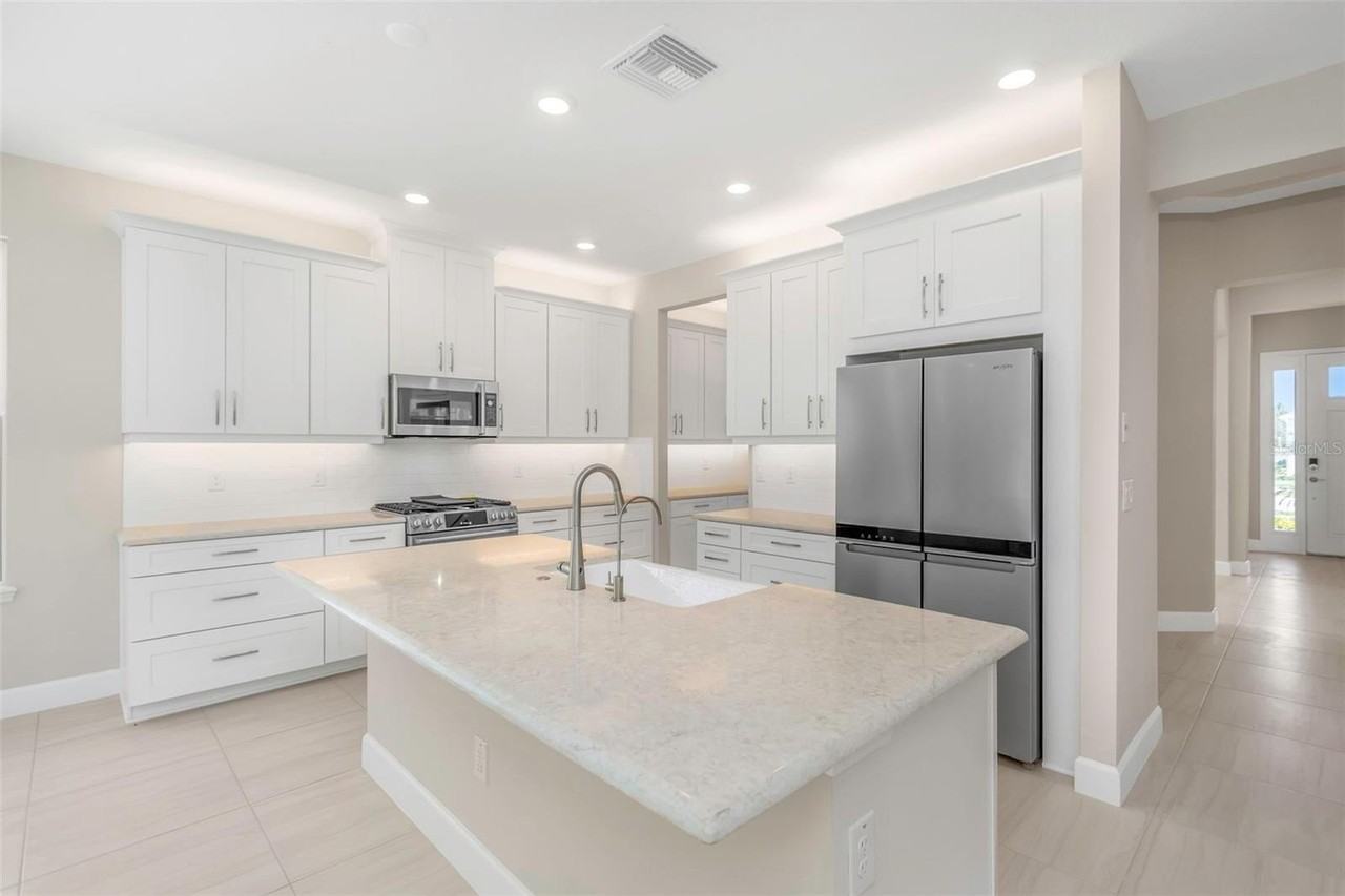 2676 Leafwing Ct - Photo 3 of 25