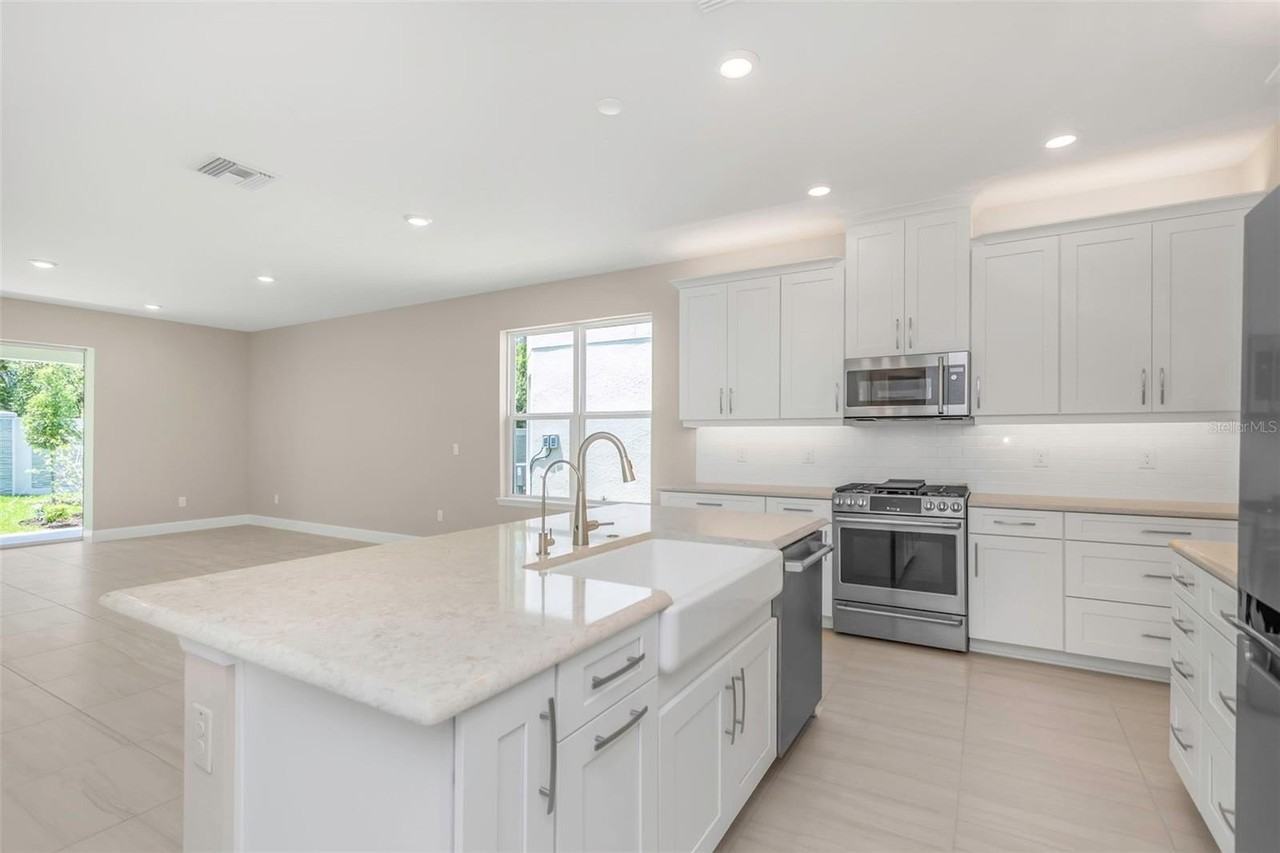2676 Leafwing Ct - Photo 5 of 25