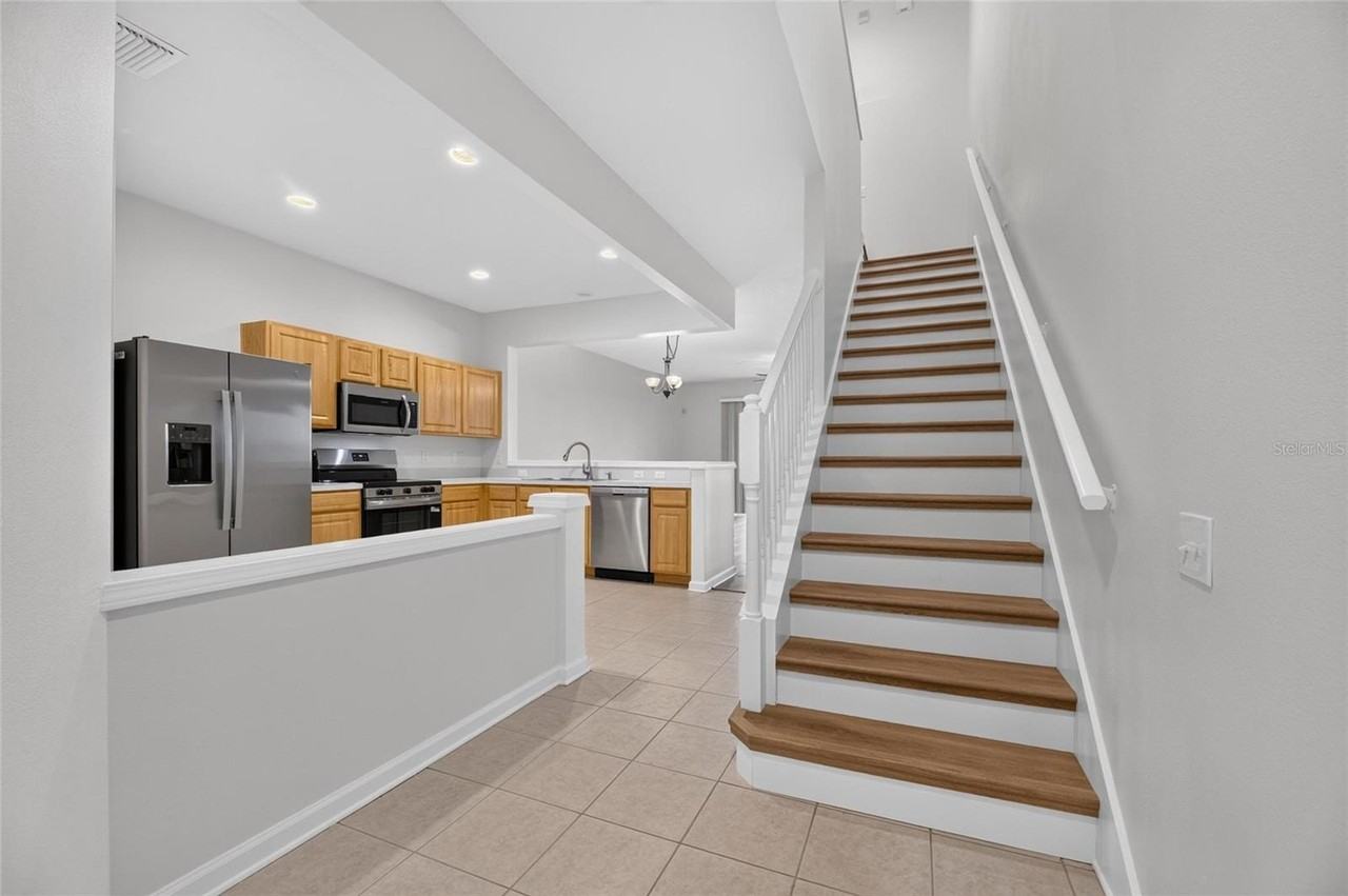 4979 Pond Ridge Dr - Photo 5 of 32