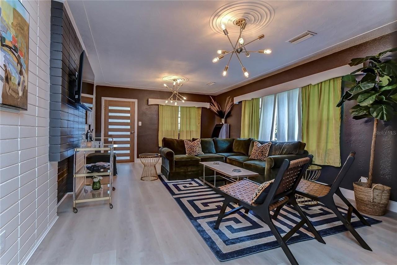 4701 N Willis St - Photo 5 of 50