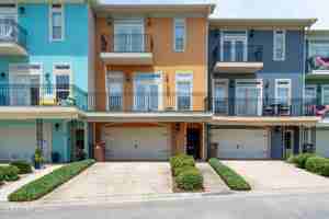 featured image of 8 Oak Alley Ln
