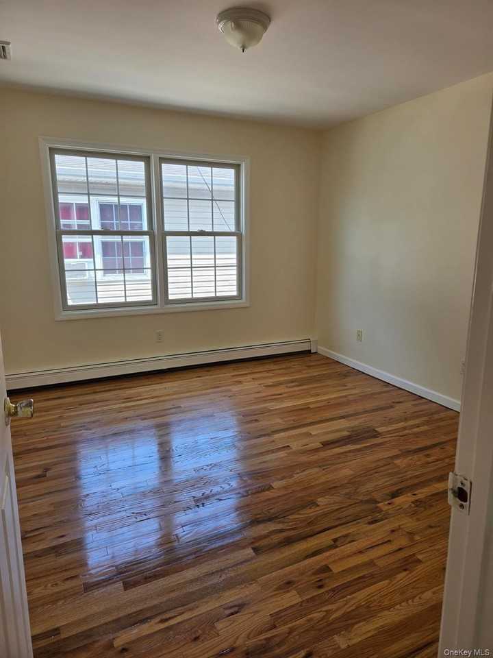 1319 Journal Ave #2 - Photo 6 of 10