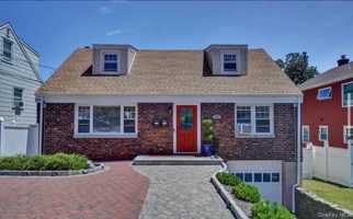 featured image of 54 Mcgeory Ave #2