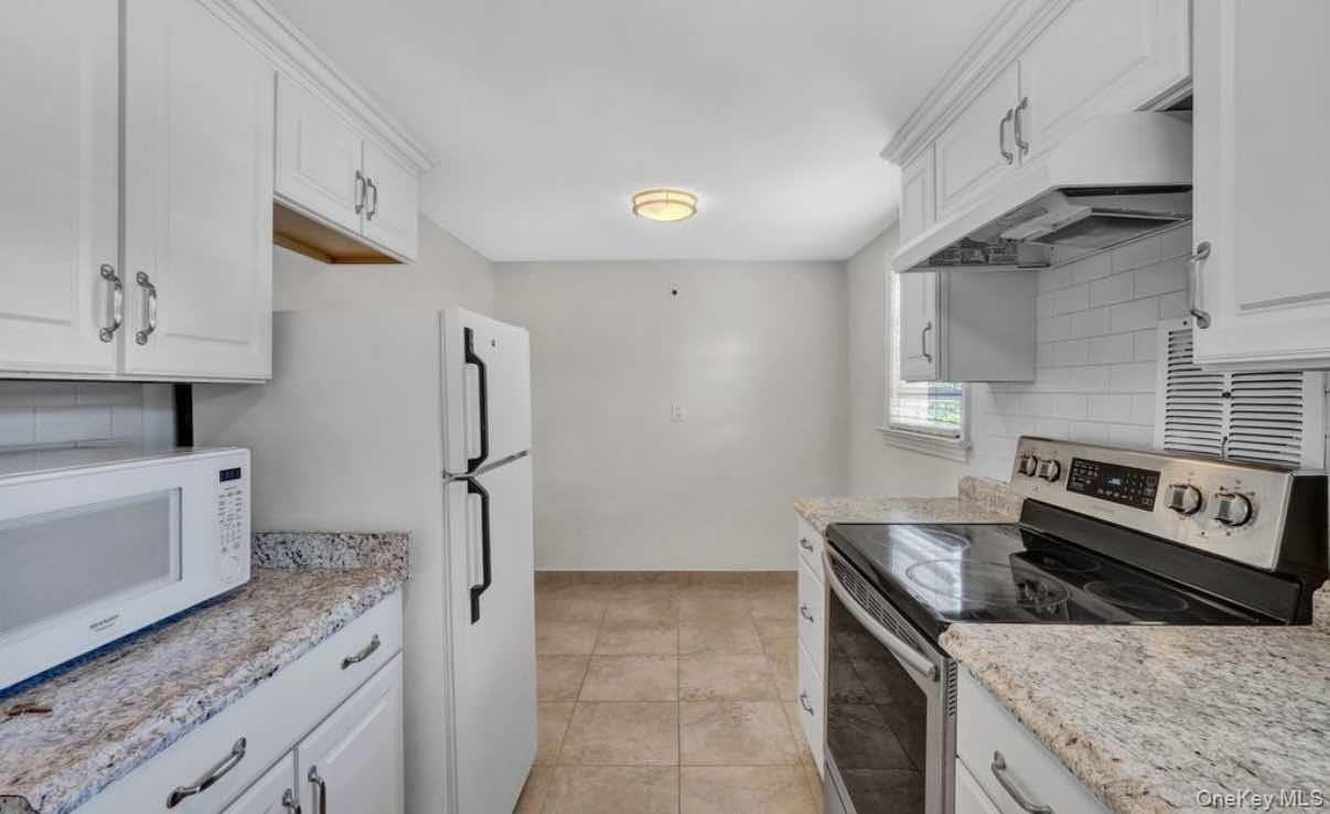 54 Mcgeory Ave #2 - Photo 5 of 6