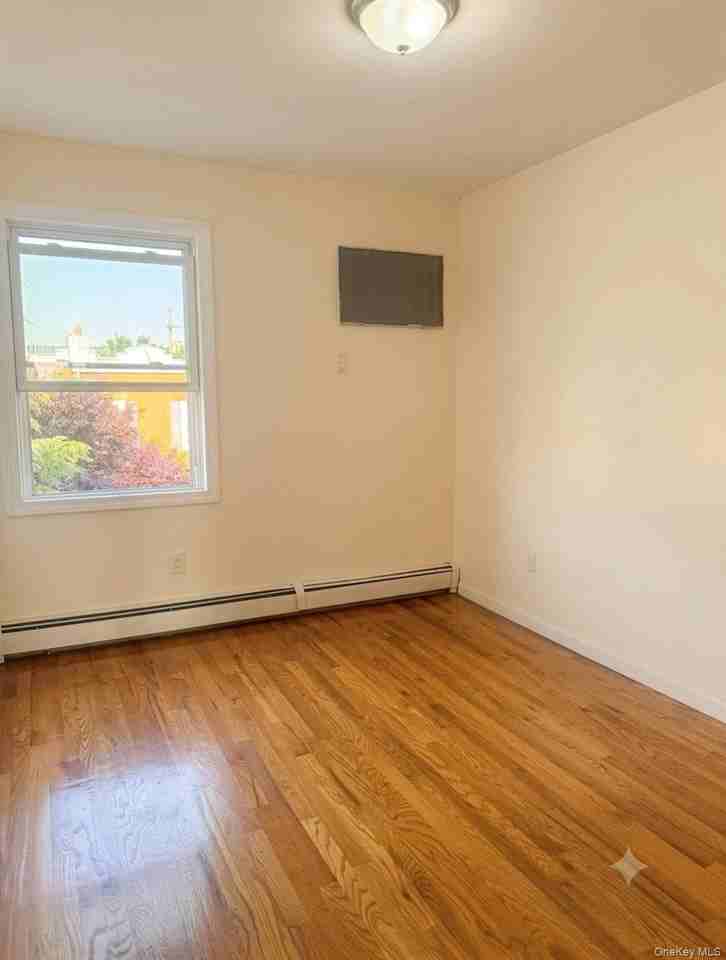 923 Euclid Ave - Photo 5 of 8