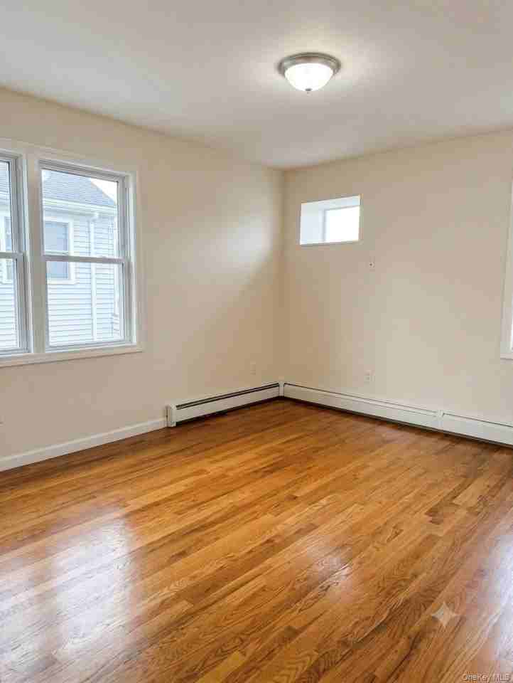 923 Euclid Ave - Photo 6 of 8