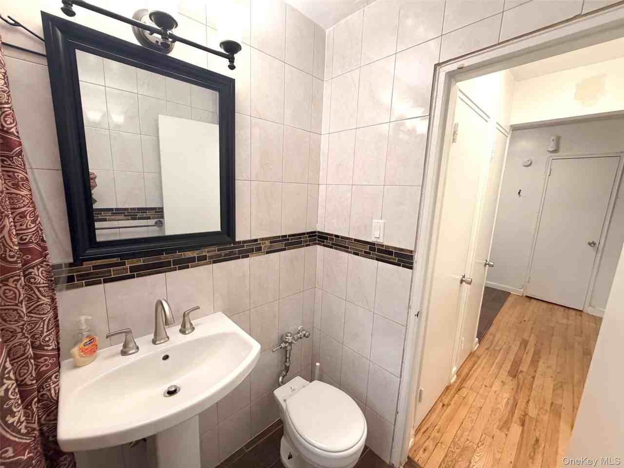 8450 169th St #319 - Photo 5 of 11
