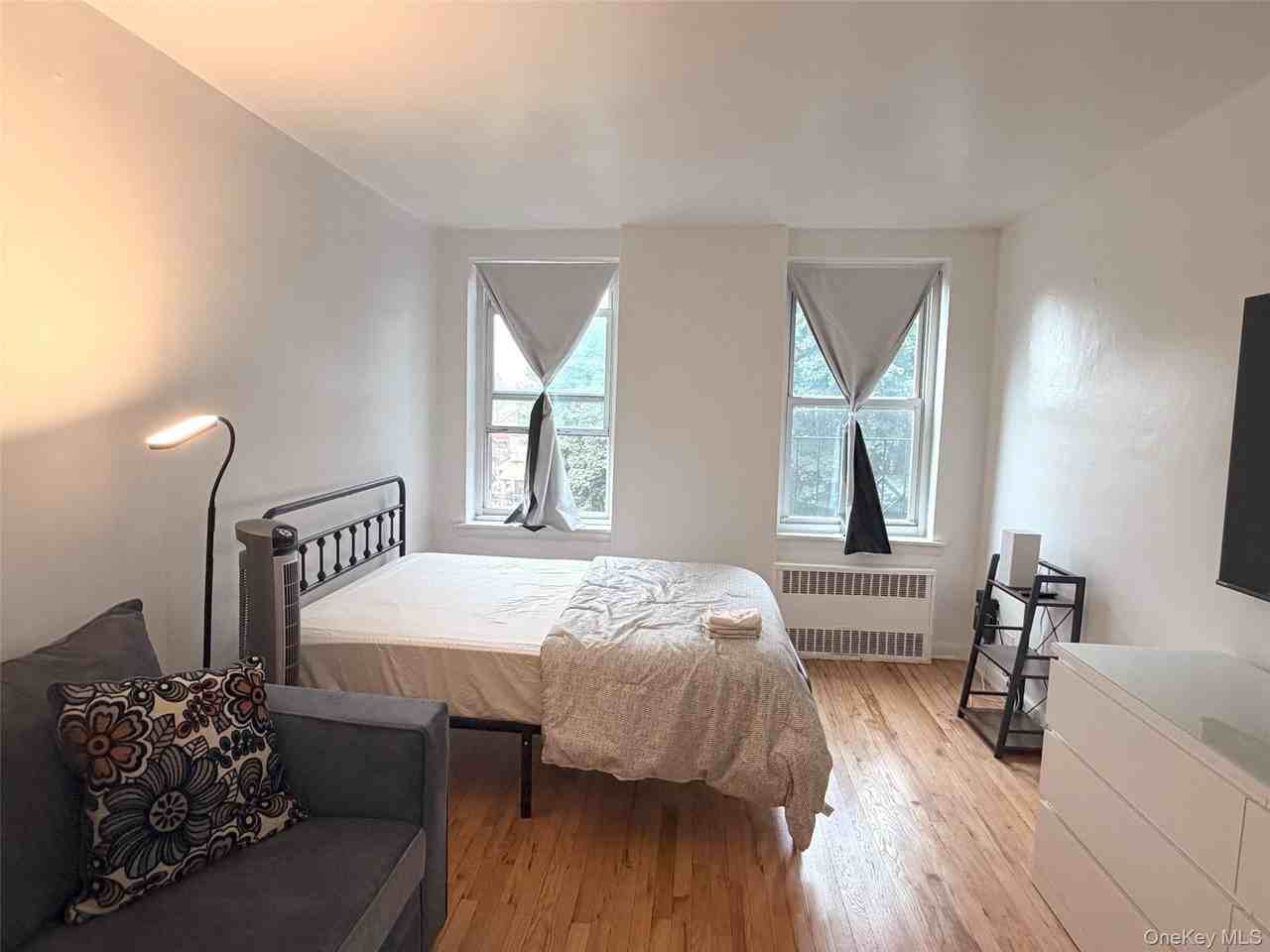8450 169th St #319 - Photo 7 of 11