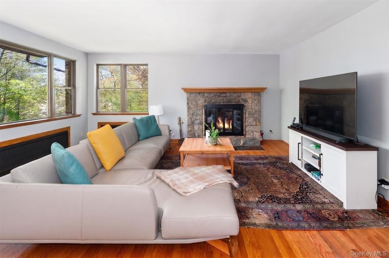 37 Mekeel St - Photo 7 of 42