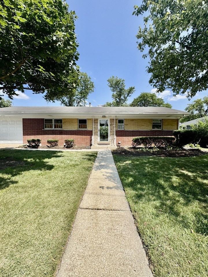 4707 Fairview Ave