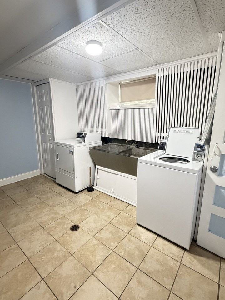 7732 W Addison St #G - Photo 3 of 23