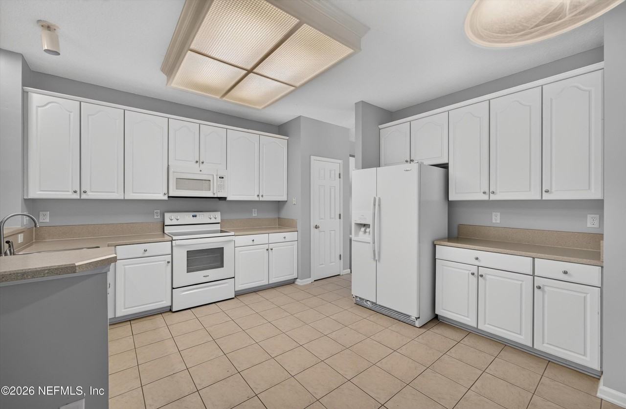 470 Sparrow Branch Cir - Photo 2 of 50