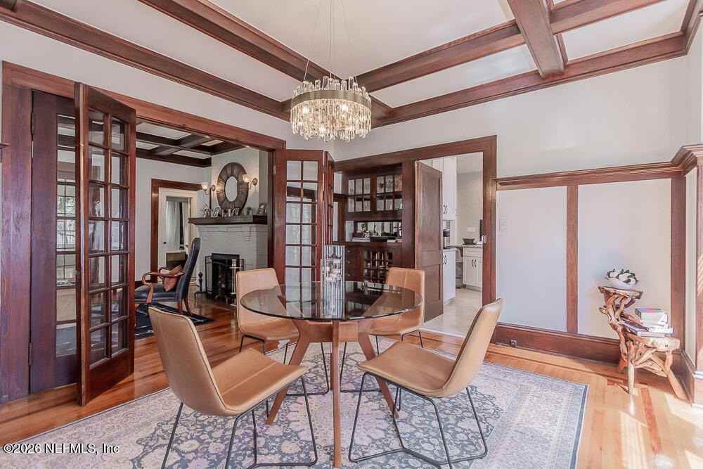 2751 Herschel St - Photo 7 of 31