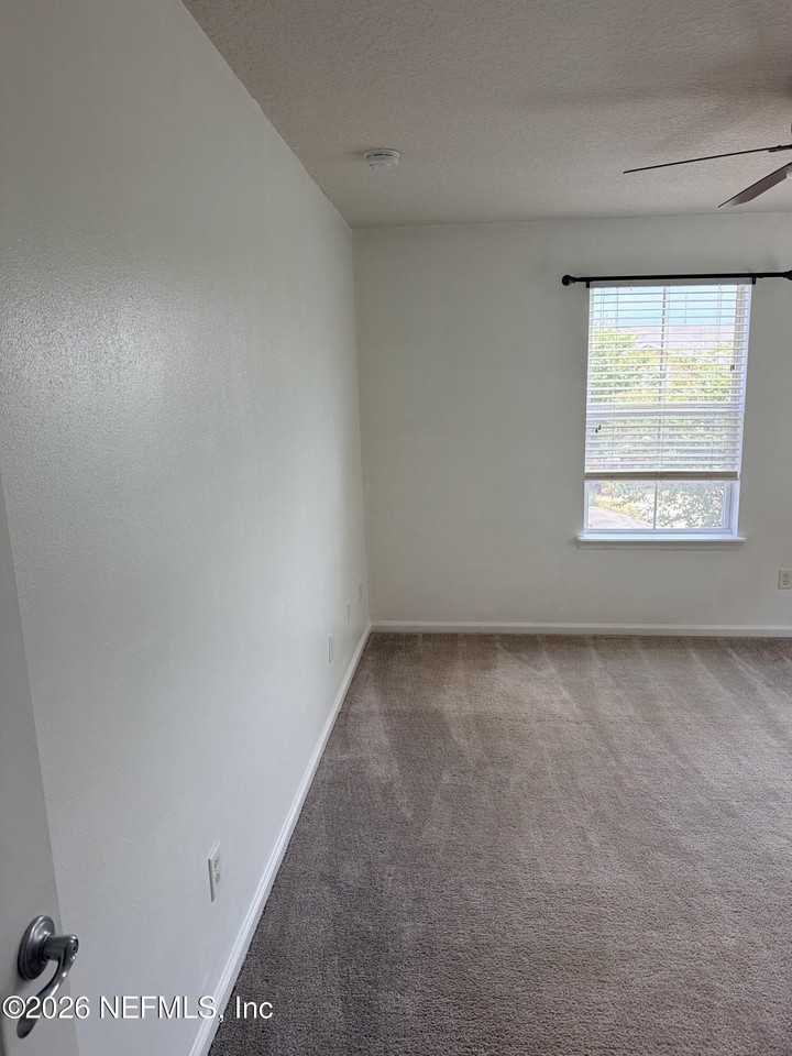 8879 Inlet Bluff Dr - Photo 2 of 10