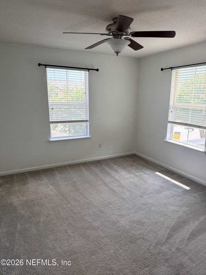 8879 Inlet Bluff Dr - Photo 4 of 10