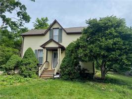 featured image of 6917 Daisy Ave