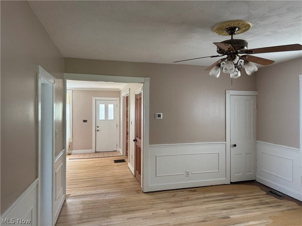 6917 Daisy Ave - Photo 3 of 21