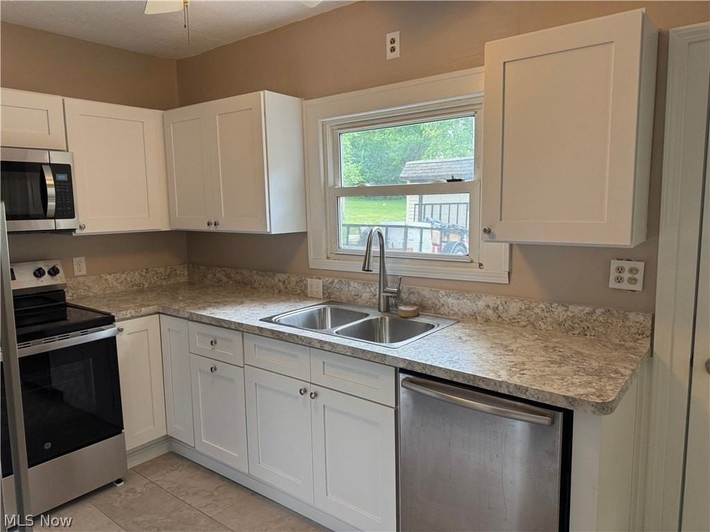 6917 Daisy Ave - Photo 5 of 21