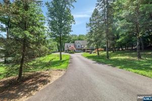 featured image of 765 Colonial Rd