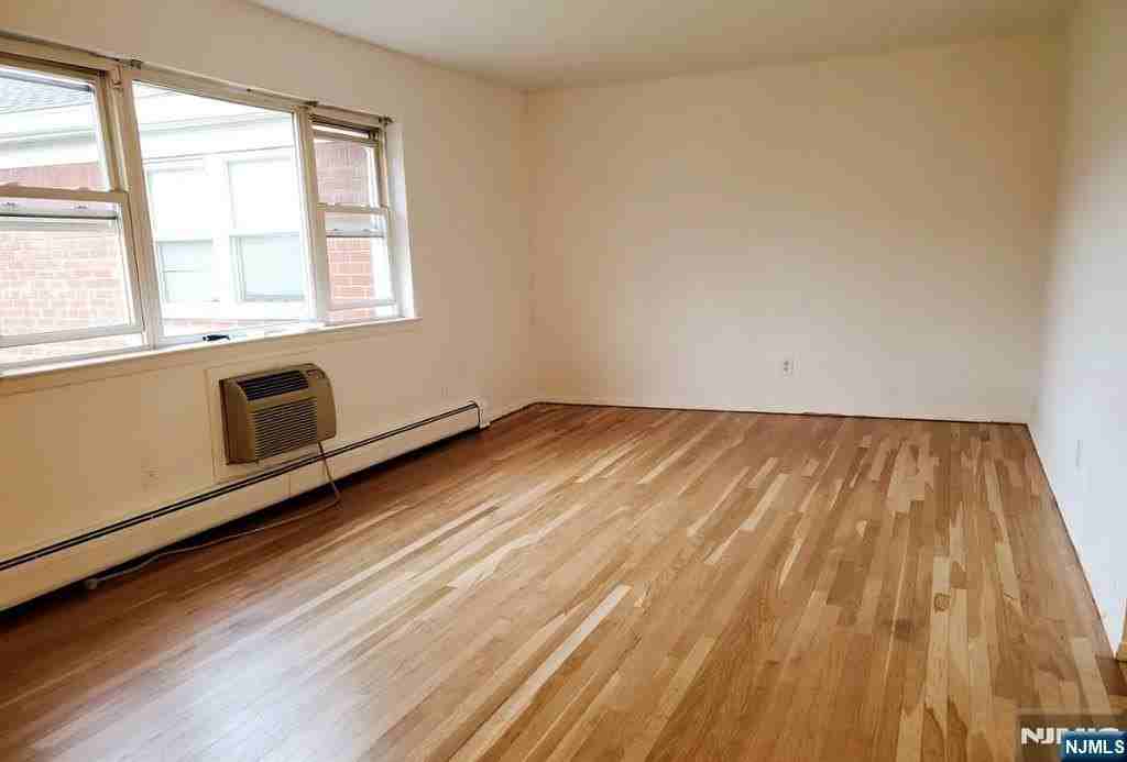 62 Regency Park - Photo 6 of 8