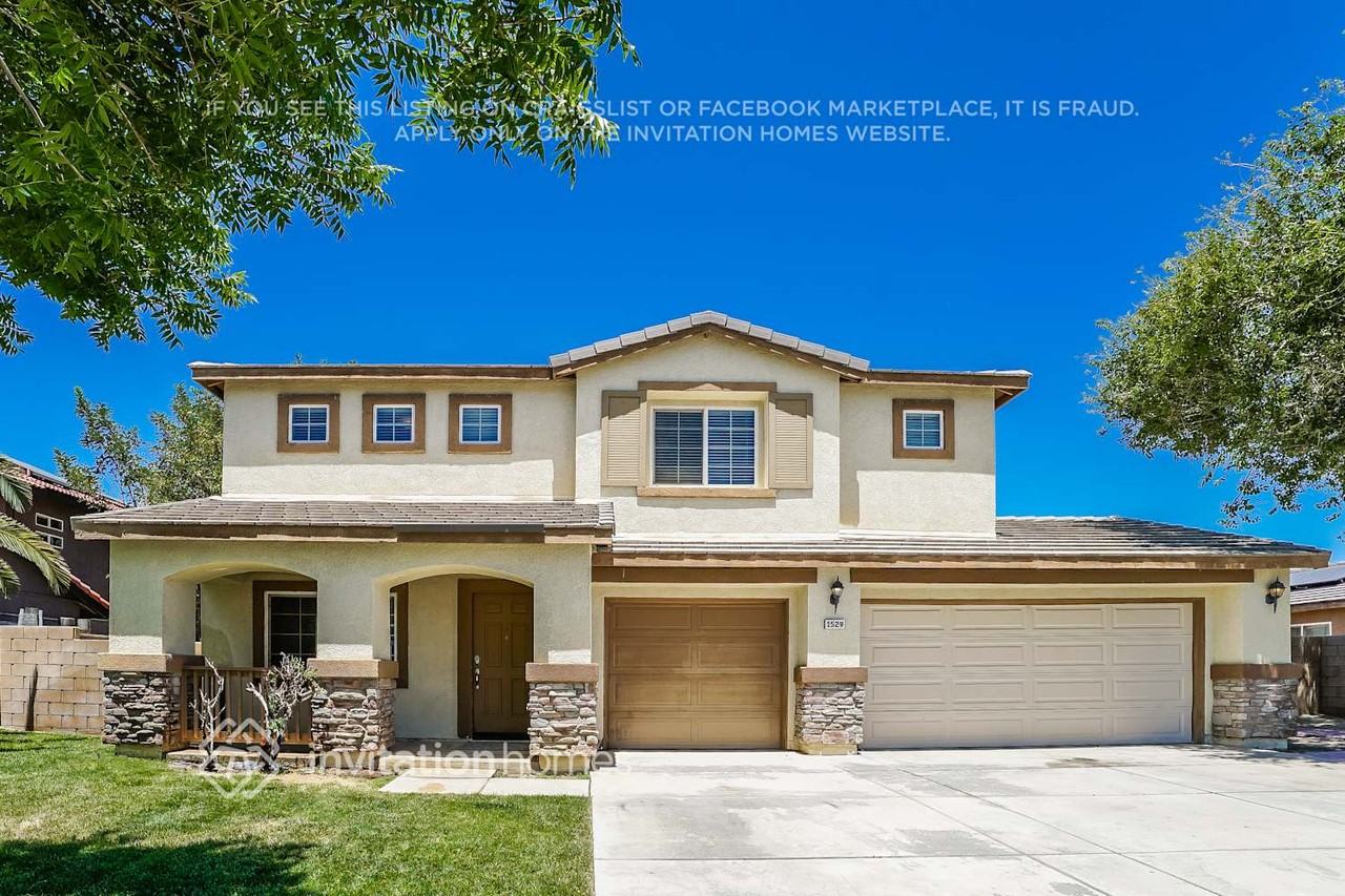 1529 Granville Way