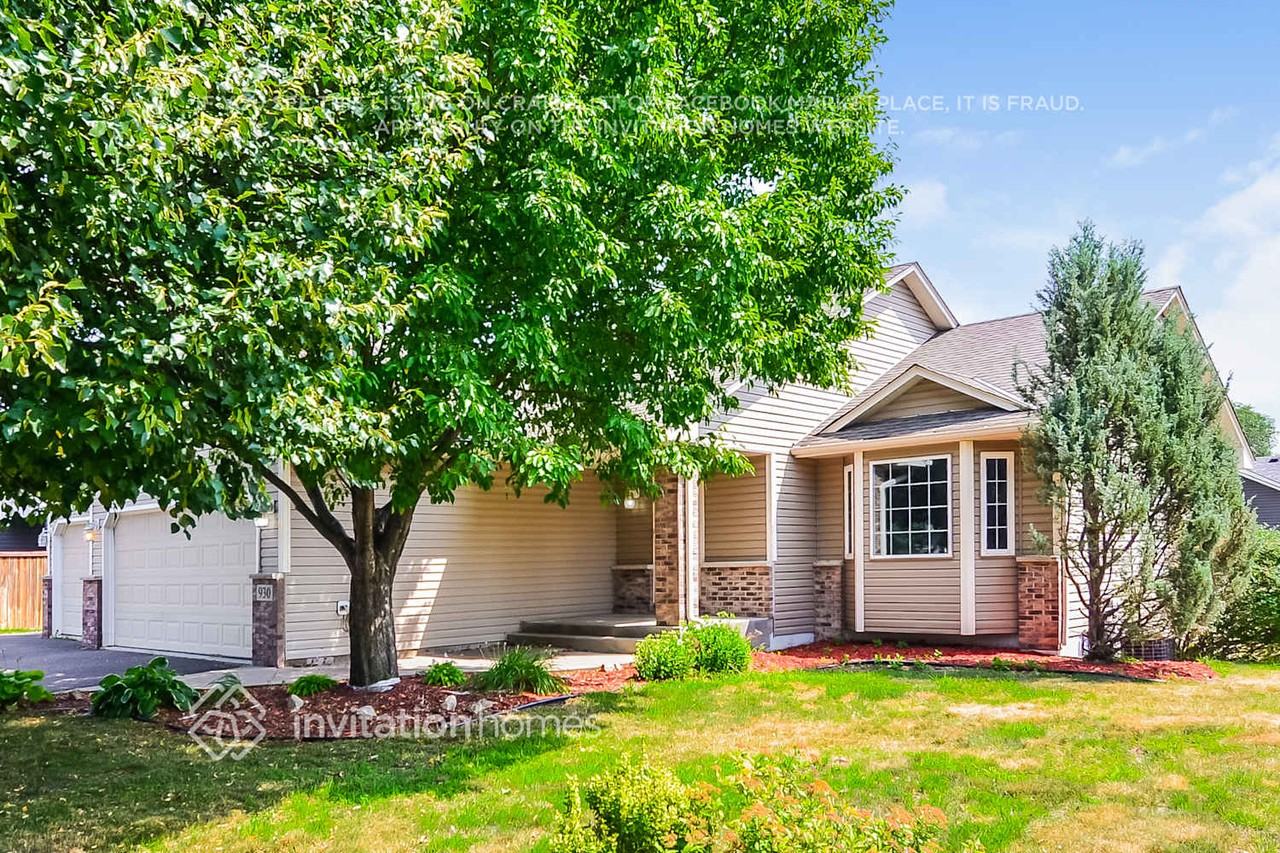 930 118th Ln Ne - Photo 6 of 20