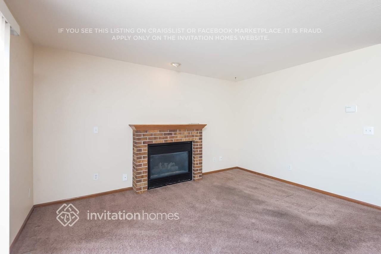 14134 E Florida Pl - Photo 5 of 26
