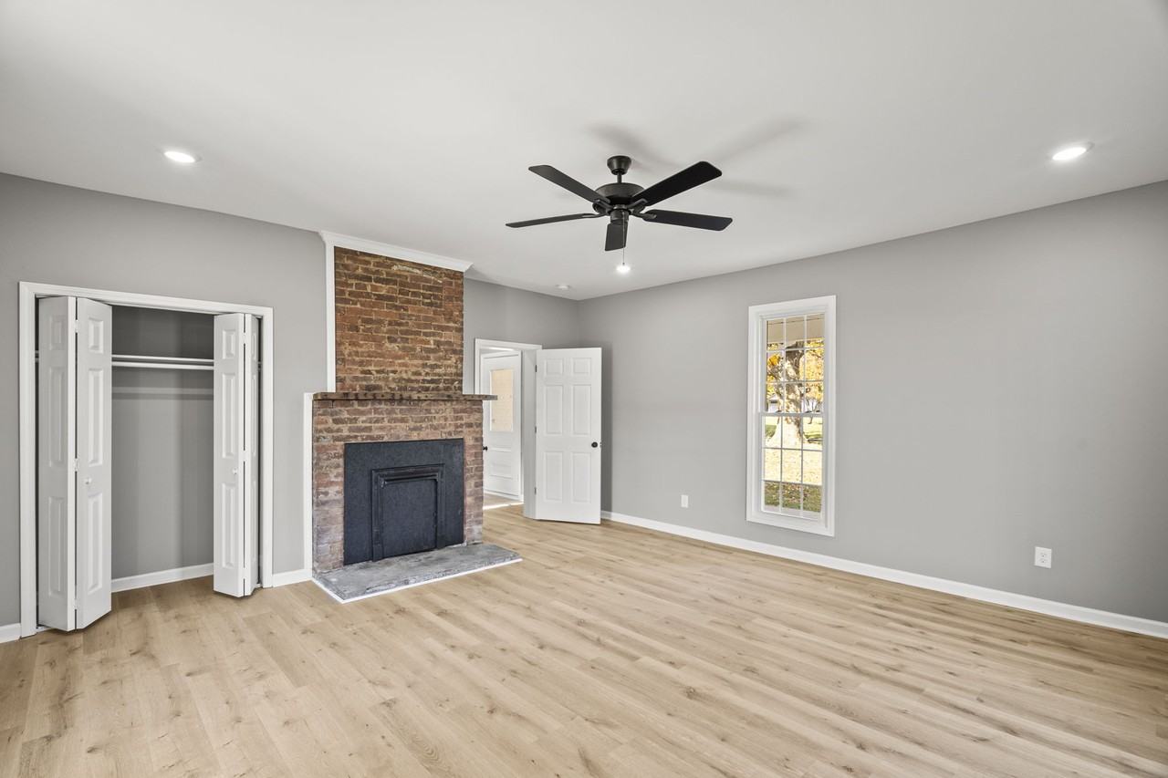 6081 Lakeview Rd #1 - Photo 4 of 39