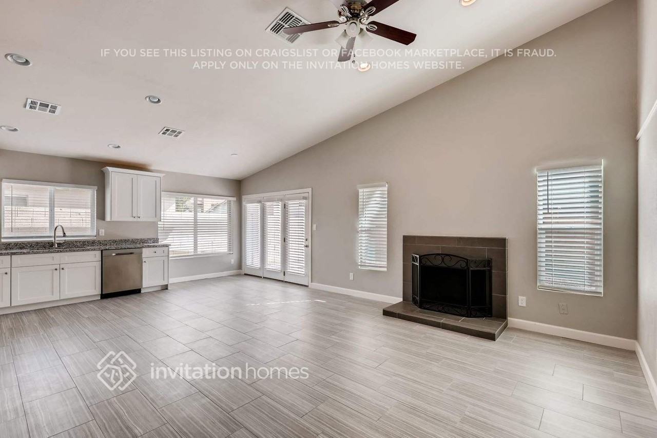 4057 W Cielo Grande - Photo 2 of 12