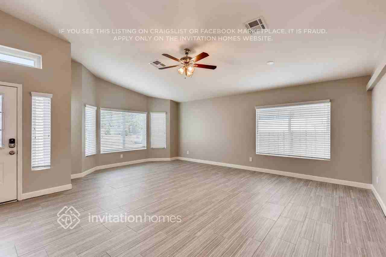 4057 W Cielo Grande - Photo 4 of 12