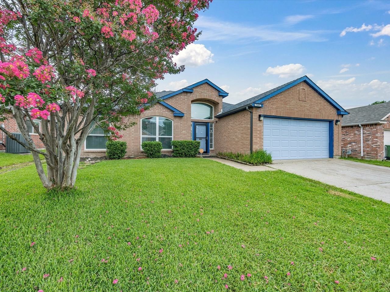 7609 Albany Ln - Photo 2 of 35