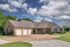 featured image of 1606 Burney Ln