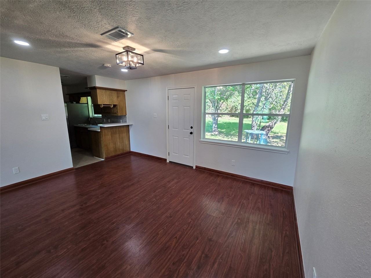 65 Paisano Ln - Photo 3 of 15