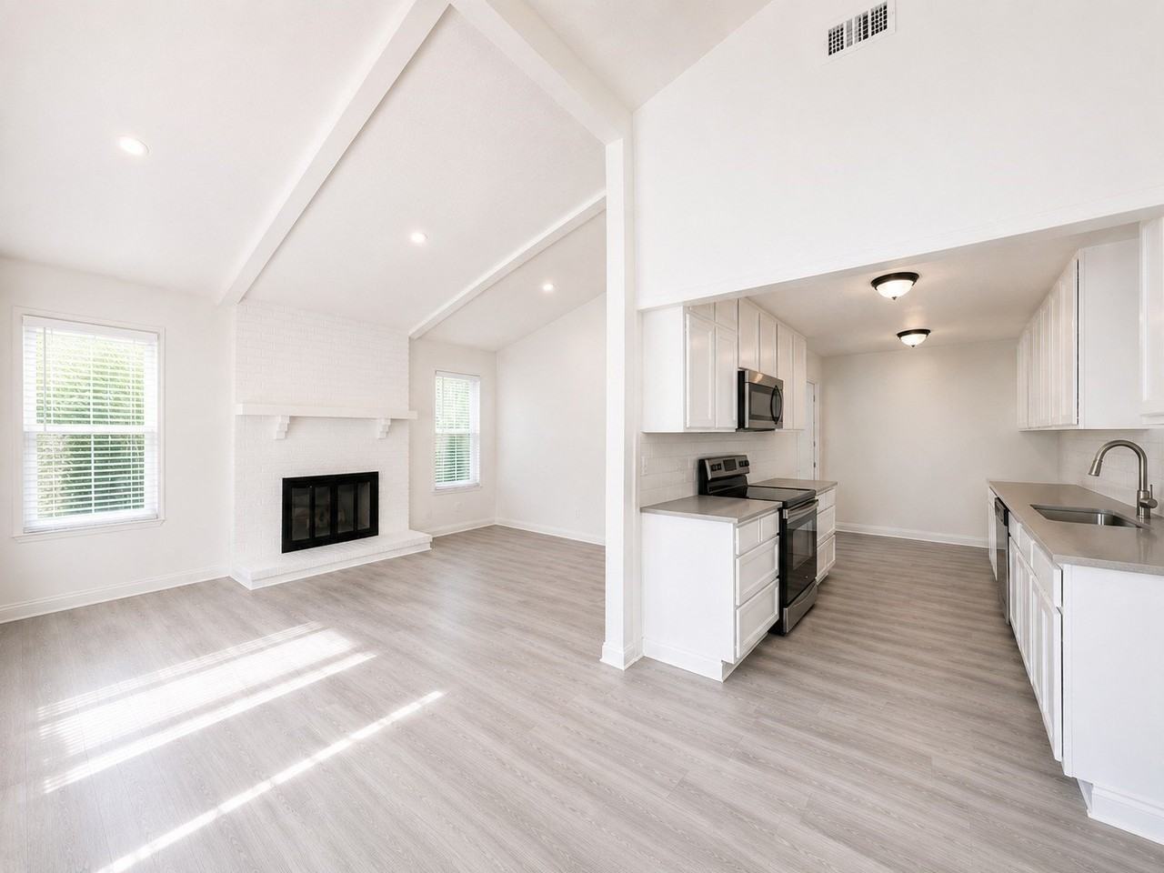 2906 Peppertree Pl - Photo 7 of 15