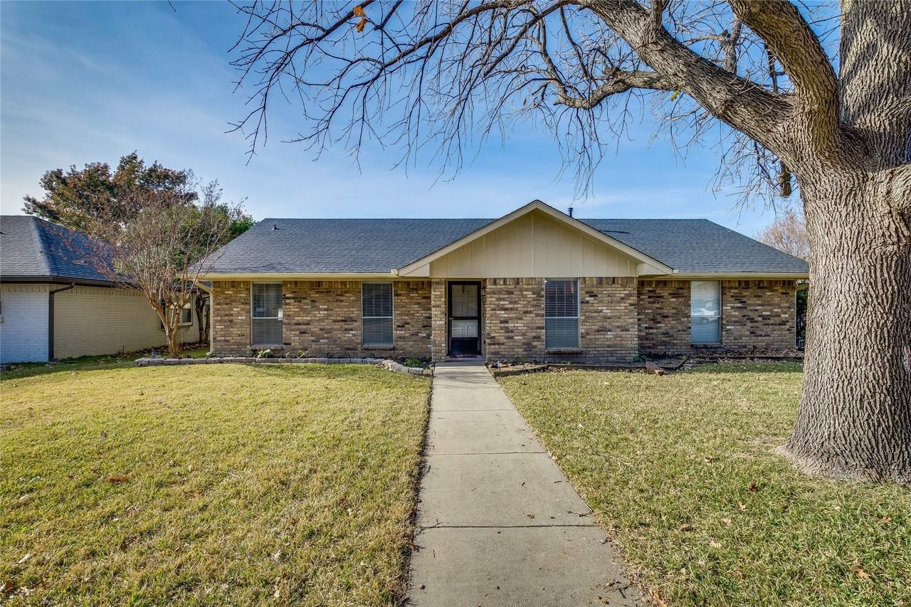 3807 Spring Hollow Dr - Photo 2 of 27